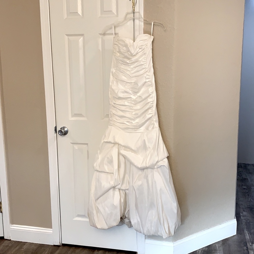 Jessica McClintock white wedding/prom dress